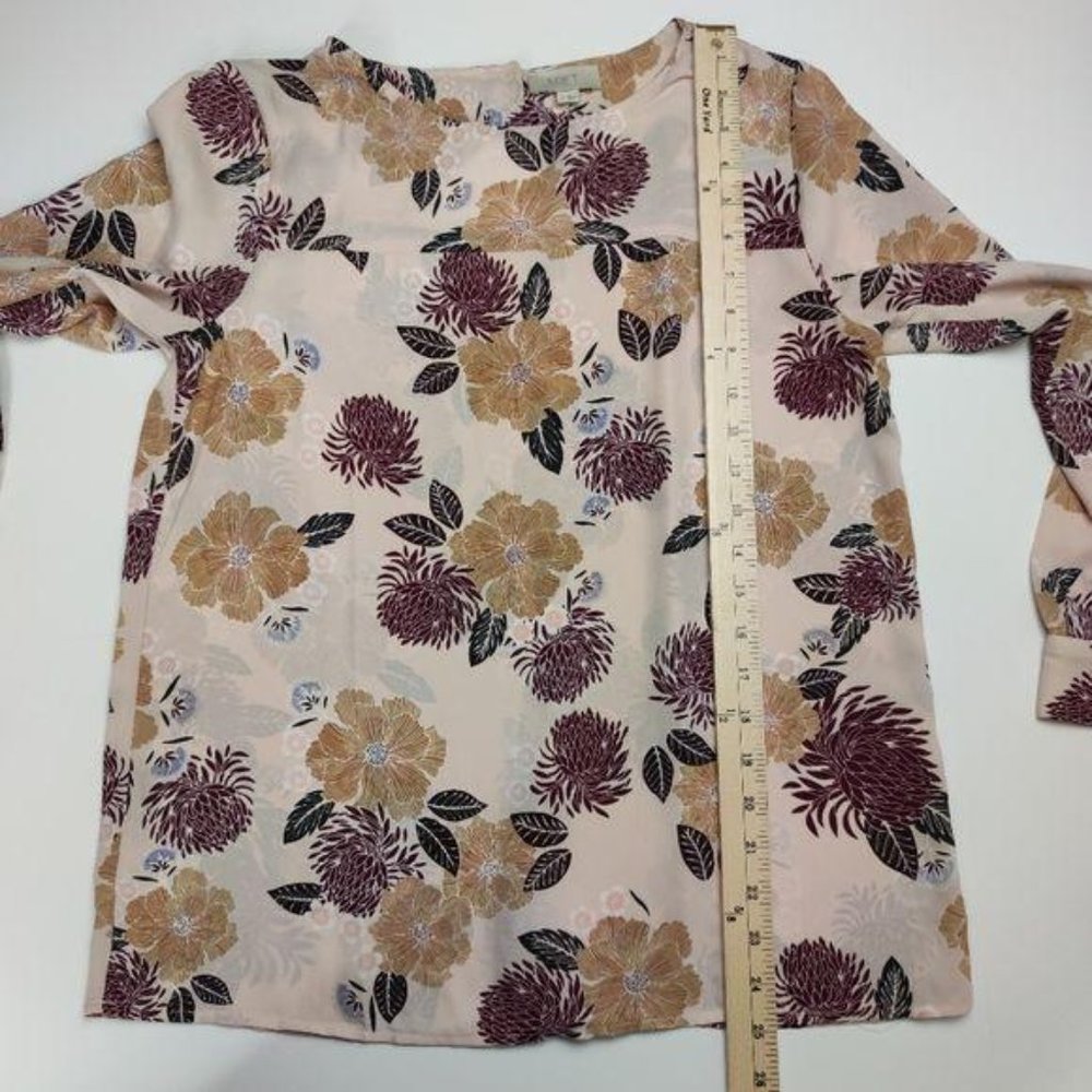 LOFT Long Sleeve Floral top - Picture 12 of 13